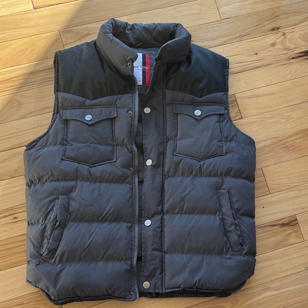 TRUE ROCK Men's Black and Gray Puffer Vest